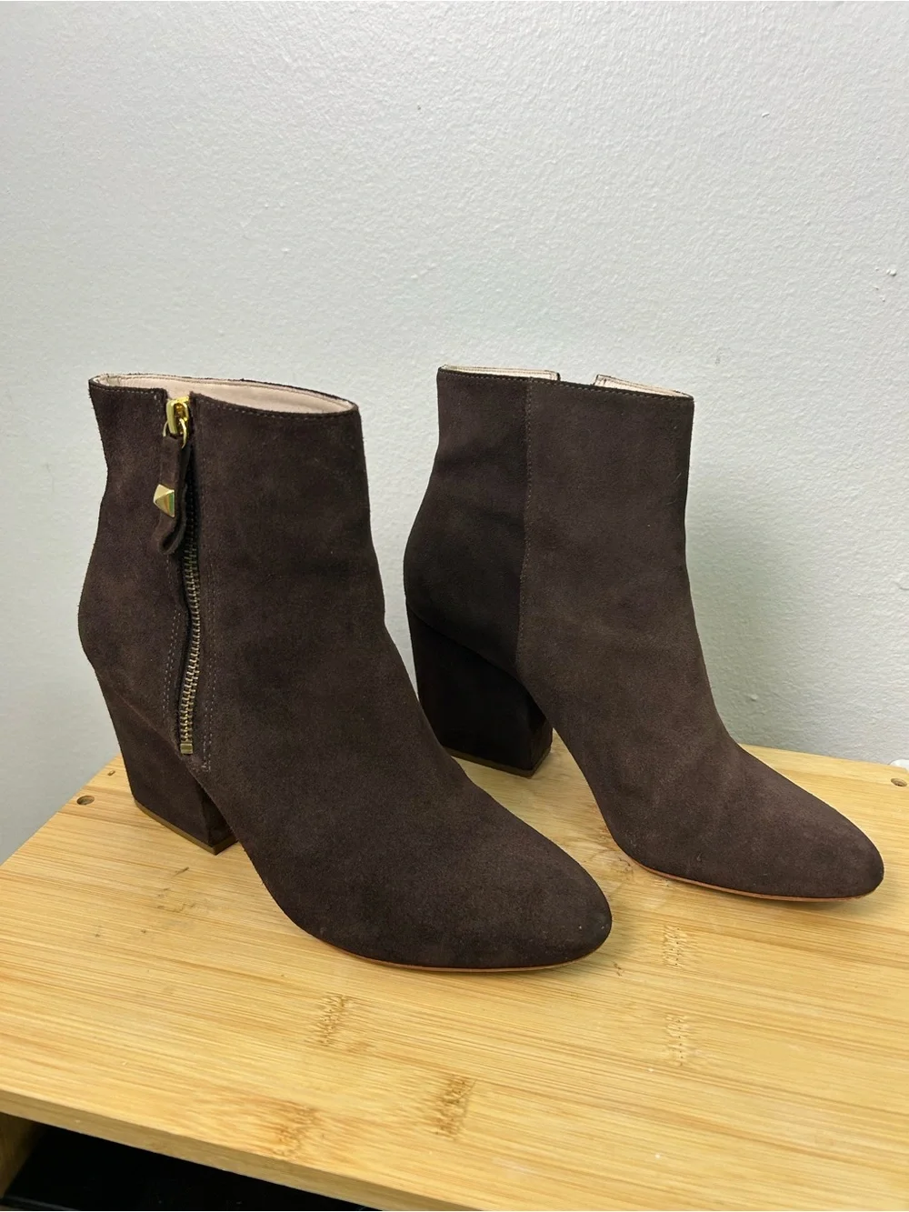 Kate spade New York Suede Ankle Boots Size 8.5M chocolate‎ Brown